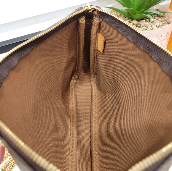 💕LOUIS VUITTON Pochette Accessoires Monogram Wristlet/Crossbody - Picture 14 of 16